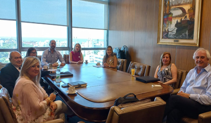imagen de Defensa de la Caja Notarial: Reunión de autoridades de la AEU con el Dr. Rodolfo Saldain