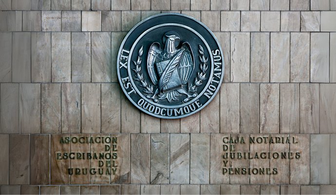 imagen de Reconocimiento de la Caja Notarial a la AEU por sus 150 años