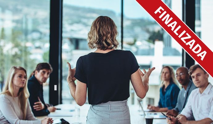 imagen de Mujeres: Liderazgo y estrategia