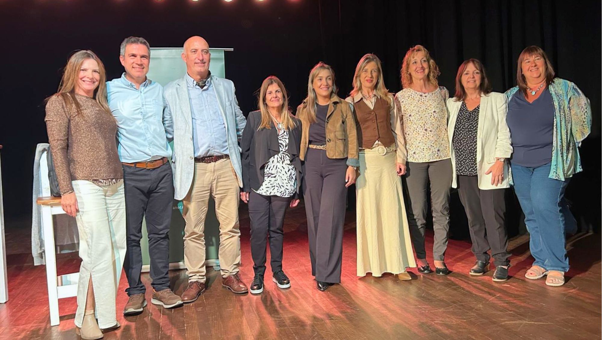 imagen de Presencia de la AEU en charla del Psic. Alejandro De Barbieri