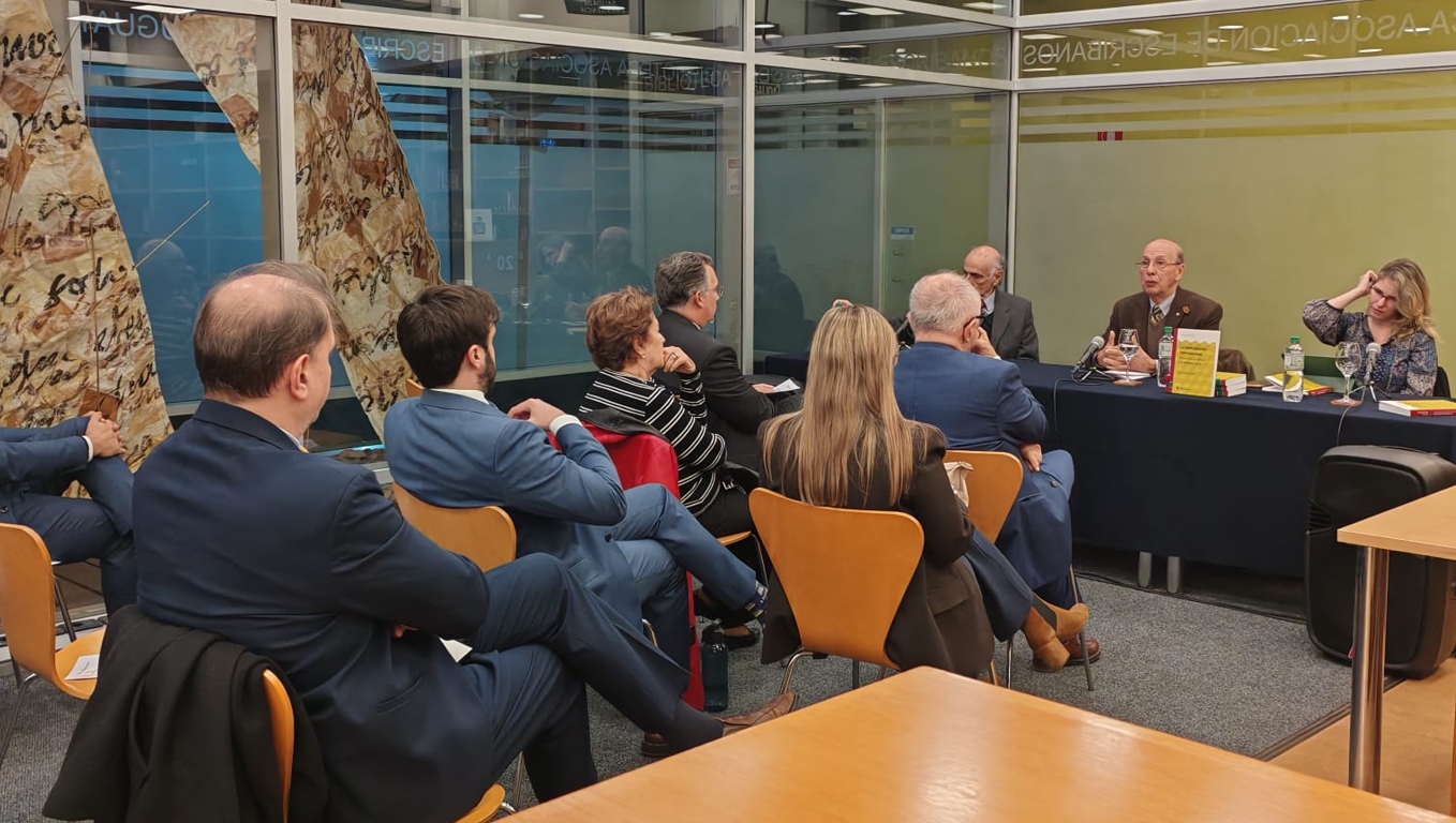 imagen de Presentación de la obra «La contratación internacional: entre la teoría clásica y el enfoque social»