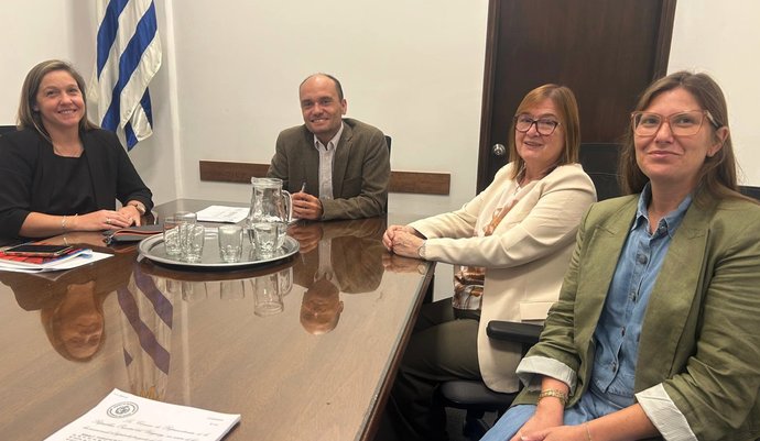 imagen de Reunión en el MEF por Proyecto de Ley de Competitividad e Innovación