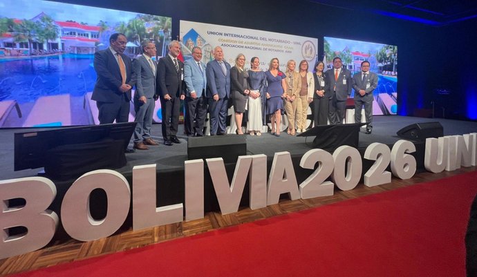 imagen de Autoridades de la AEU en encuentros de la UINL en Bolivia